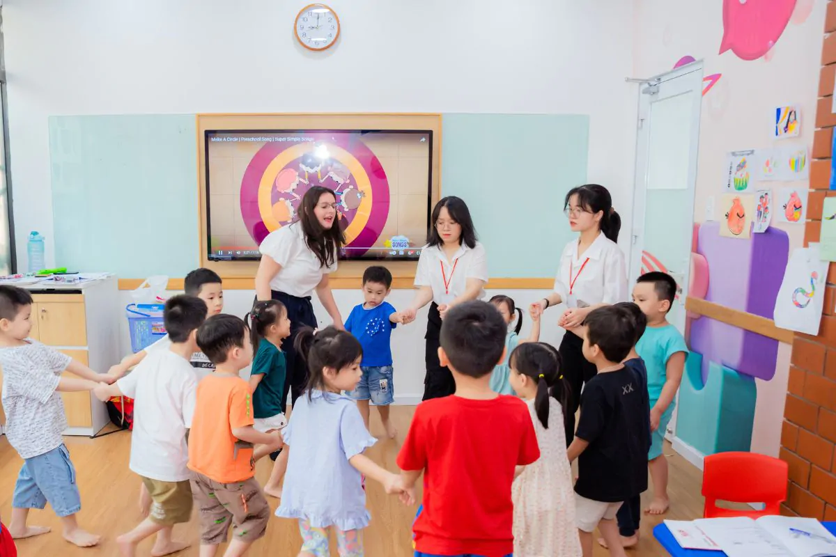7 tiêu chí giúp phụ huynh chọn trung tâm tiếng Anh cho trẻ em uy tín