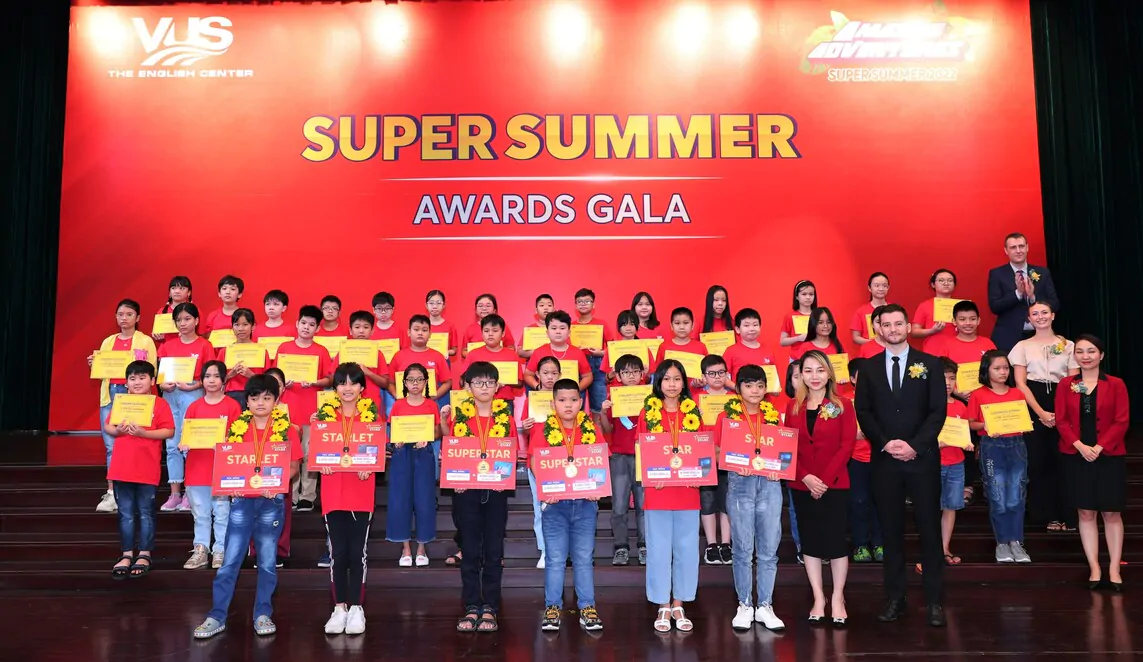 VUS Super Summer Awards Gala - Lễ vinh danh học viên xuất sắc từ ba cuộc thi học thuật lớn nhất mùa hè