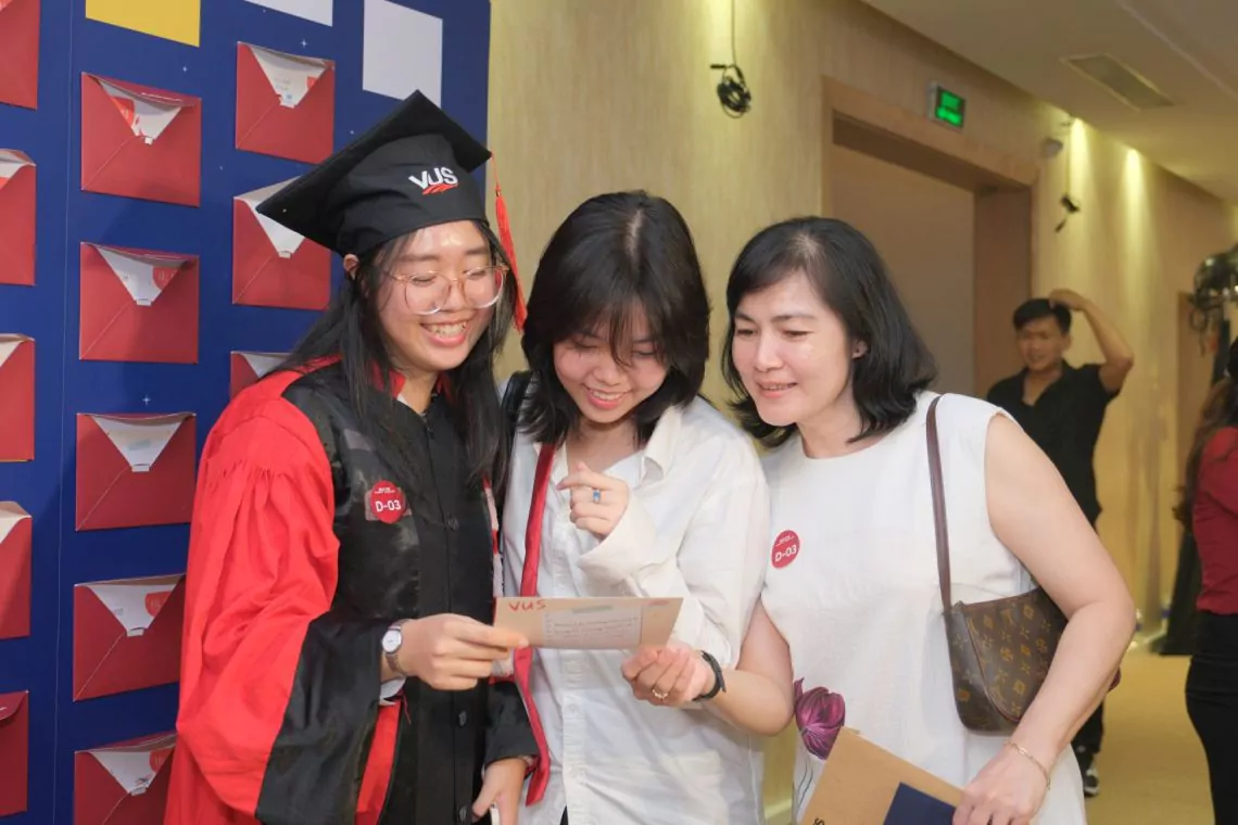 VUS vinh danh 1.710 học viên gặt quả ngọt chứng chỉ Cambridge và IELTS tháng 6