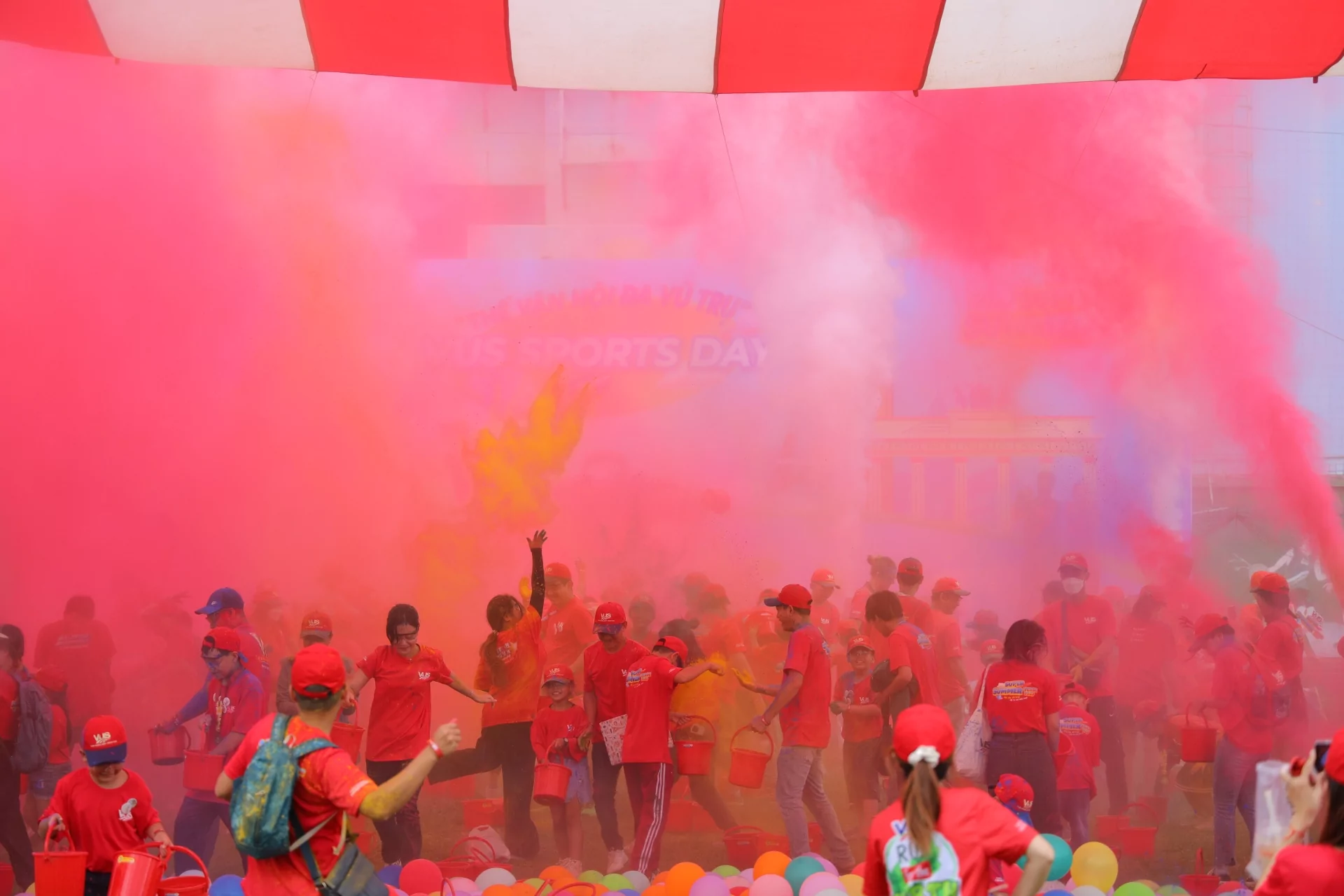 Khép lại hè ''đa vũ trụ'' rực rỡ cùng Ngày hội gắn kết gia đình Family Sports Day!