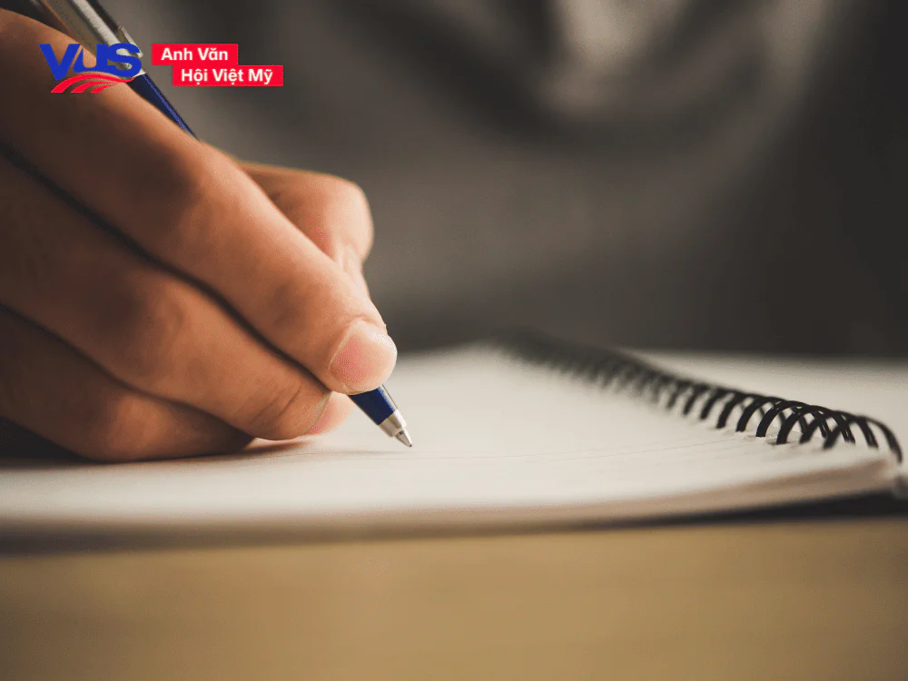 Bài tập cấu trúc Suggest trong tiếng Anh có đáp án