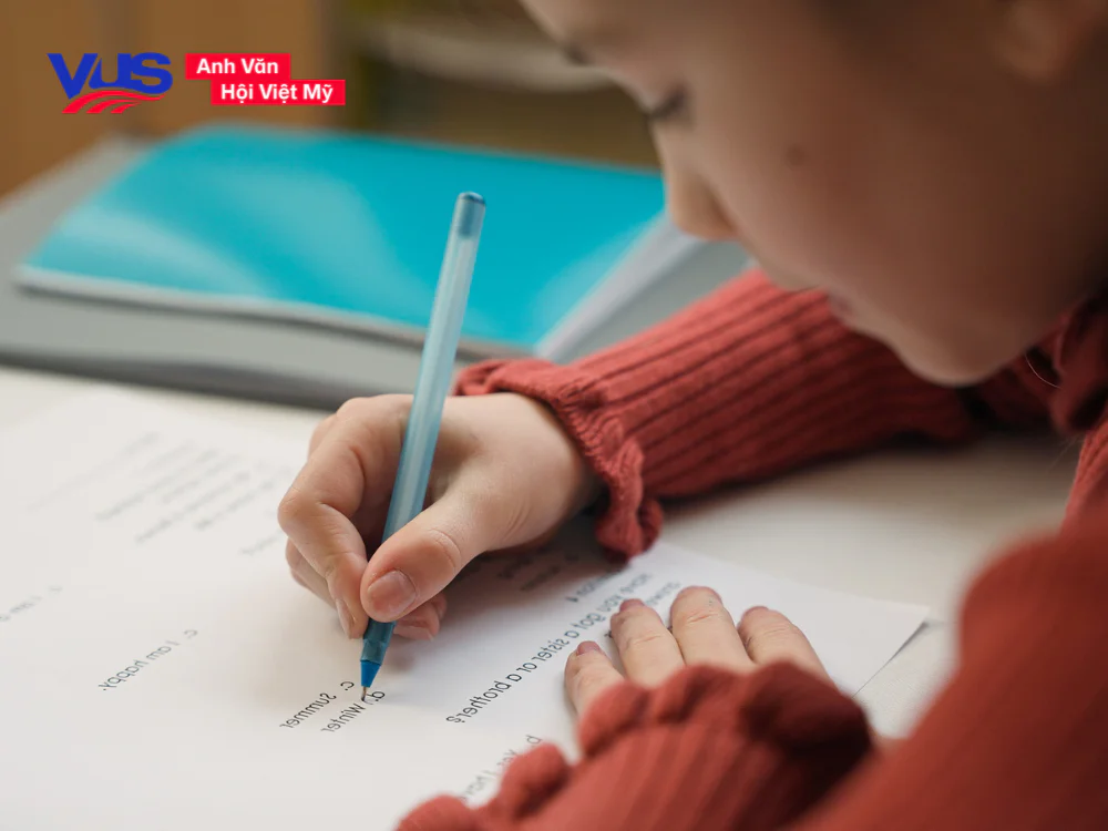 Làm bài tập thường xuyên để làm chủ ngữ pháp tiếng Anh lớp 7