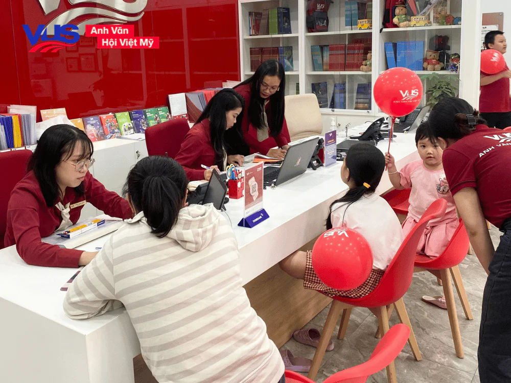 Học từ vựng tiếng Anh cơ bản cùng VUS