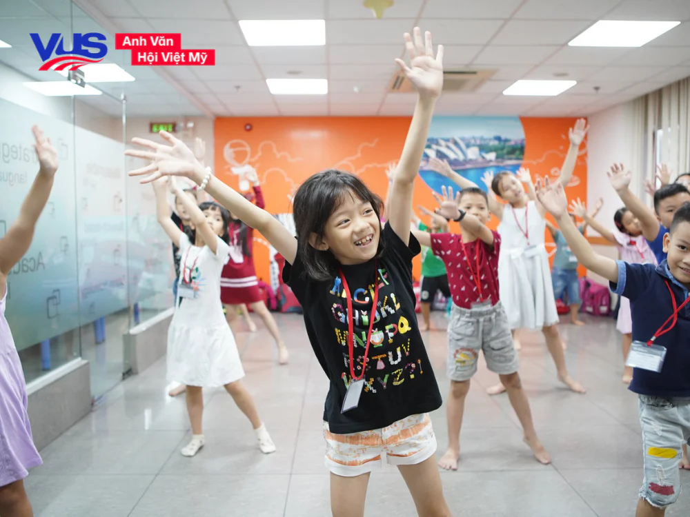 Học viên VUS thường xuyên tham gia vào các hoạt động nhóm, giúp trẻ khơi mở tiềm năng  