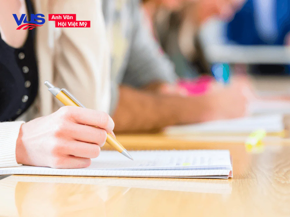 Cấu trúc in view of: Công thức, vị trí kèm ví dụ chi tiết