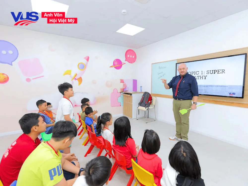 (trung tâm anh ngữ tốt cho trẻ em hcm) VUS – Trung tâm Anh ngữ tốt cho trẻ em HCM