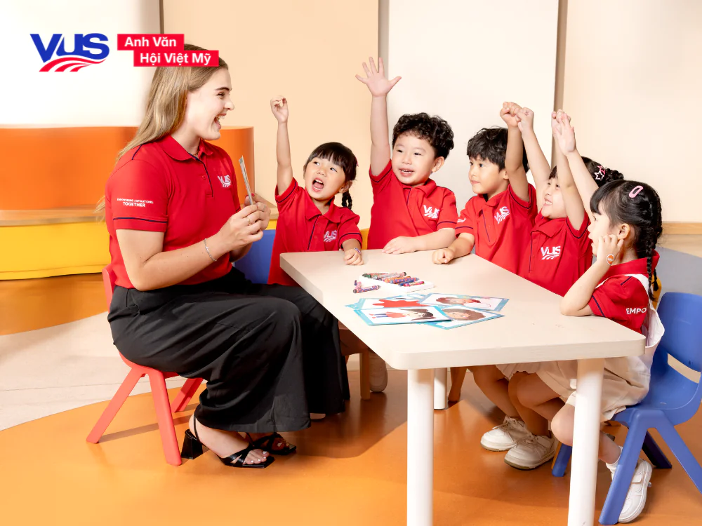 Học tiếng Anh cùng VUS