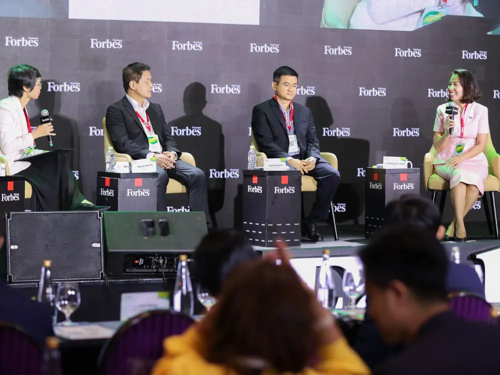 Phiên thảo luận có sự góp mặt của VUS, Vinamilk và Vietravel khẳng định xu hướng xây dựng thương hiệu Việt 