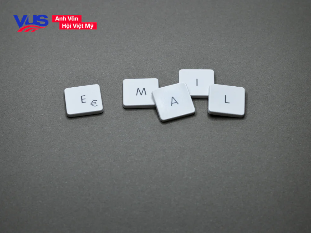 Các mẫu viết email bằng tiếng Anh nhiều chủ đề