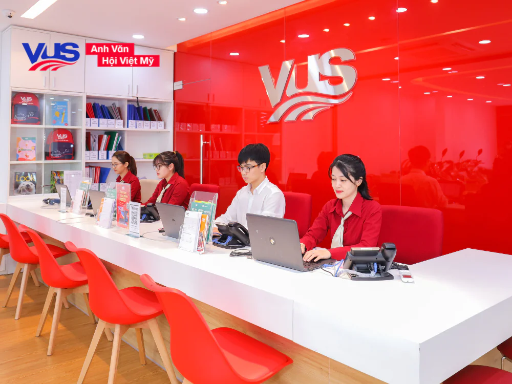 Nói tiếng Anh chuẩn quốc tế cùng VUS