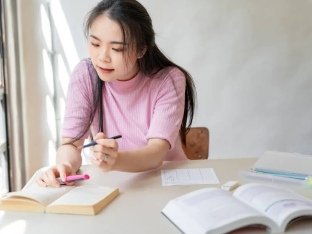 Bộ bài tập thực hành giúp bạn củng cố kiến thức Apart from là gì