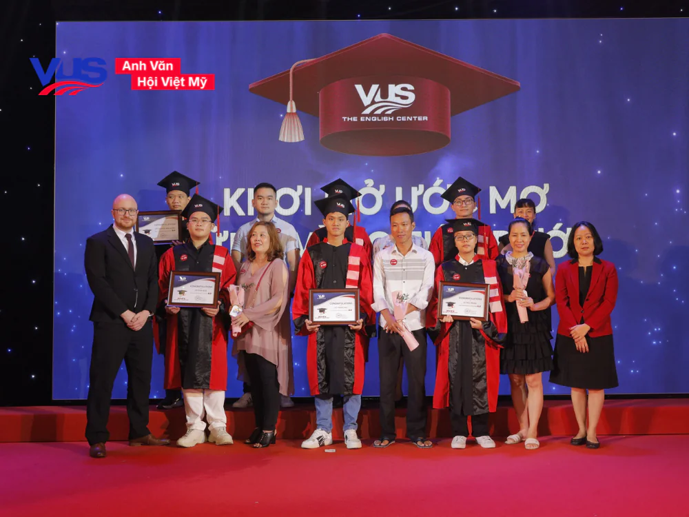 Bứt phá điểm tiếng Anh cùng Anh Văn Hội Việt Mỹ VUS
