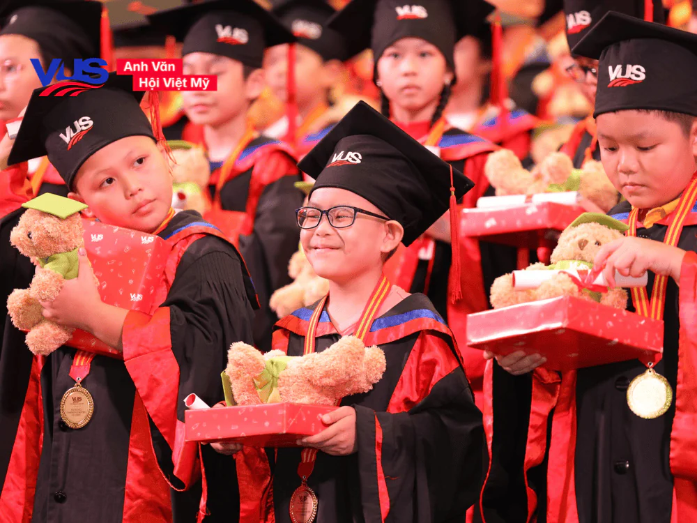 Khóa học tại VUS giúp trẻ yêu thích tiếng Anh một tự nhiên và chủ động