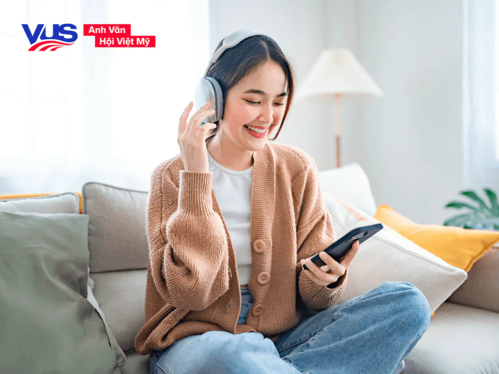 Kết hợp với luyện nói từng bước khi luyện nghe