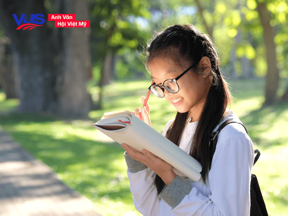 Bộ tài liệu luyện thi Movers chuẩn Cambridge – Kỹ năng Reading & Writing