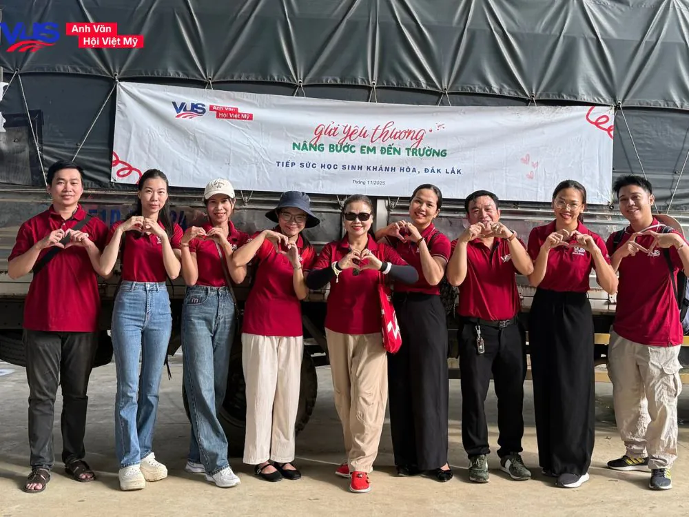 VUS viết tiếp hành trình nhân ái 'gửi yêu thương - nâng bước em đến trường' 