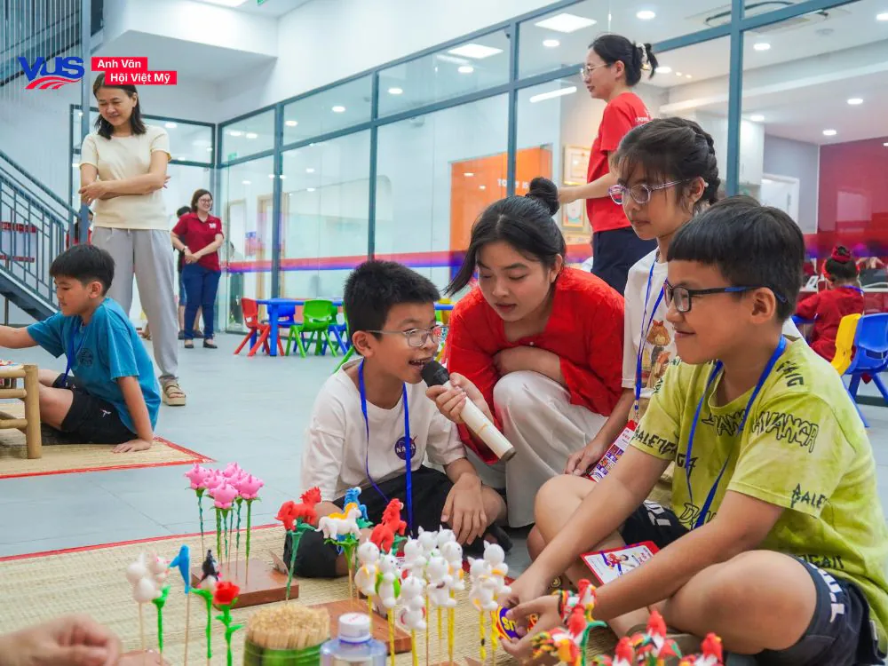 VUS quốc lộ 50 ch&iacute;nh thức đi v&agrave;o hoạt động: khởi đầu h&agrave;nh tr&igrave;nh tri thức rực rỡ ch&agrave;o xu&acirc;n 2026