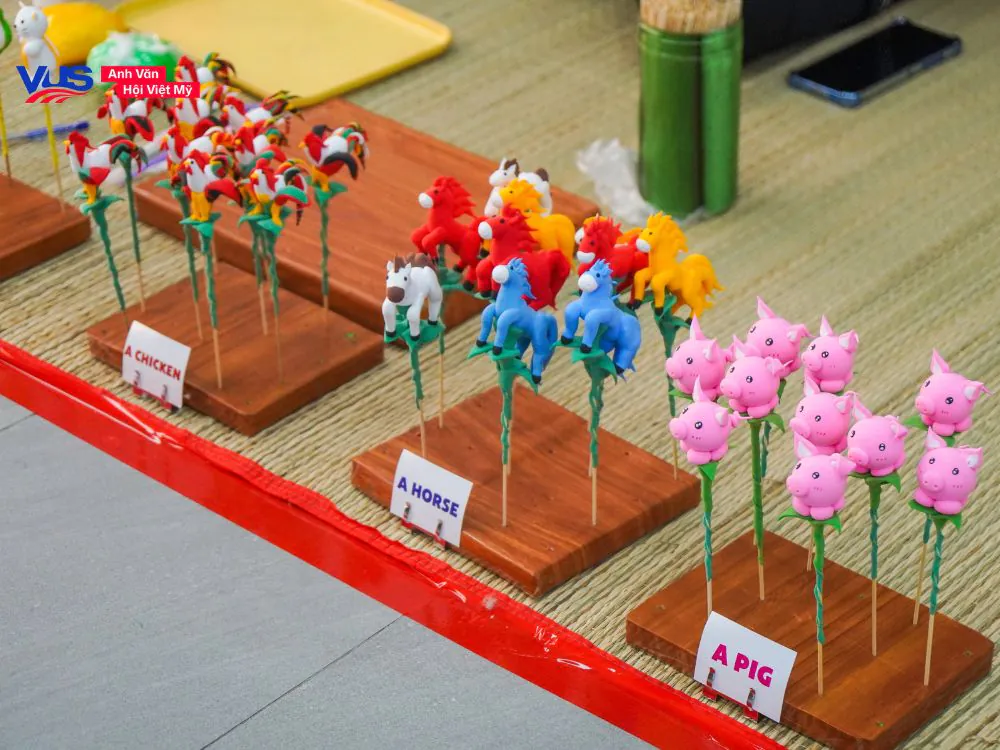 VUS quốc lộ 50 ch&iacute;nh thức đi v&agrave;o hoạt động: khởi đầu h&agrave;nh tr&igrave;nh tri thức rực rỡ ch&agrave;o xu&acirc;n 2026