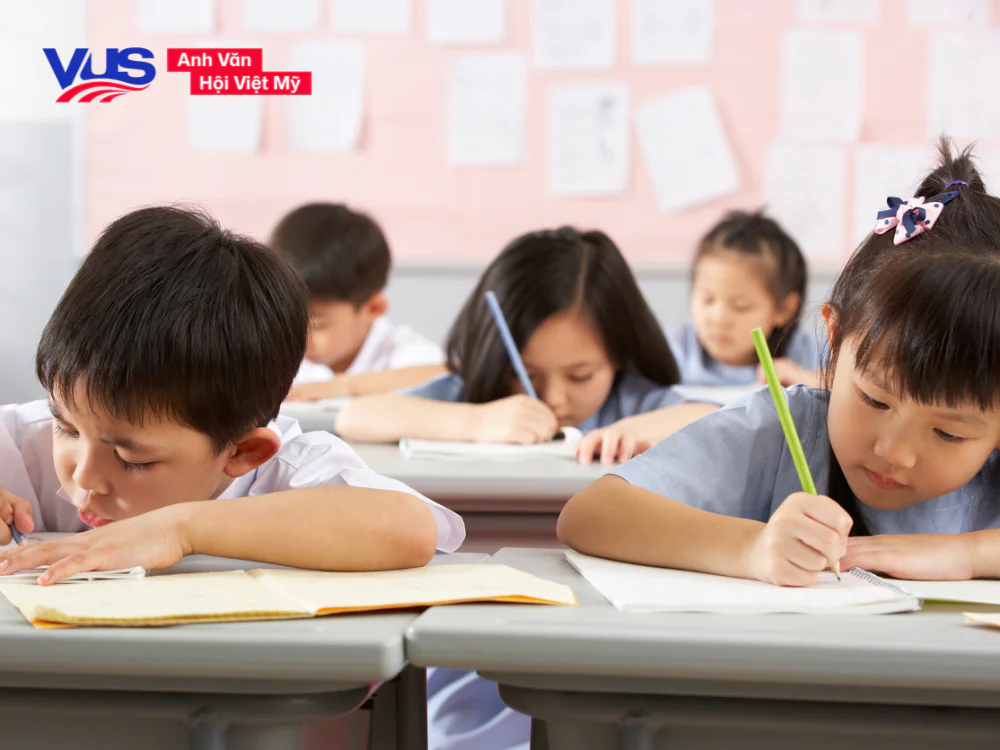 Tổng hợp b&agrave;i tập there is there are lớp 4