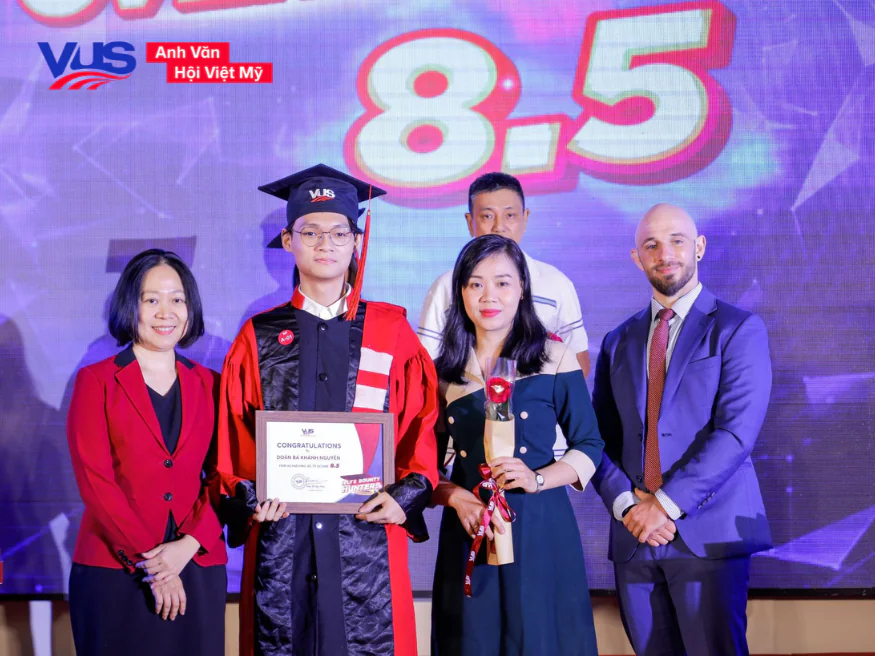 VUS tự h&agrave;o l&agrave; đối t&aacute;c Platinum (hạng mức cao nhất) của British Council