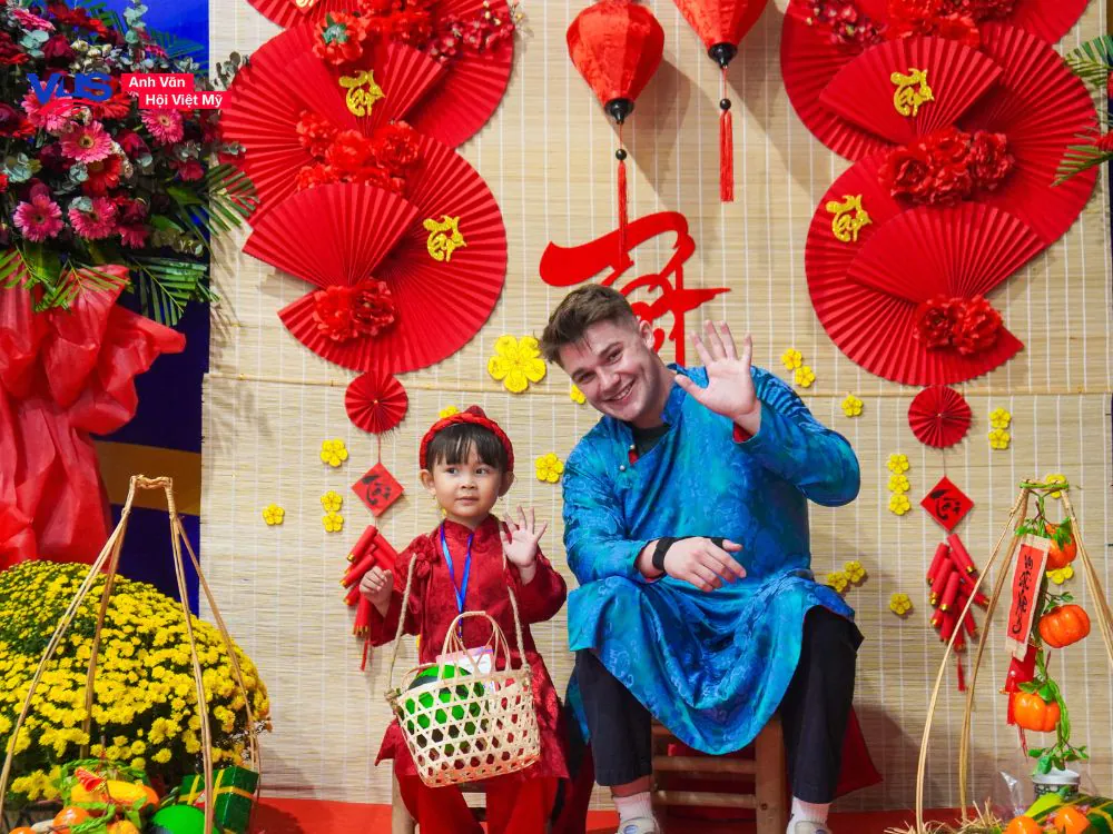 VUS quốc lộ 50 ch&iacute;nh thức đi v&agrave;o hoạt động: khởi đầu h&agrave;nh tr&igrave;nh tri thức rực rỡ ch&agrave;o xu&acirc;n 2026