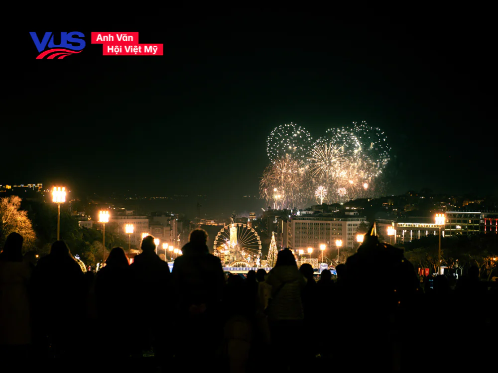 Giao thừa tiếng Anh l&agrave; g&igrave;? New Year's Eve? Cụm từ, đoạn văn đi k&egrave;m 
