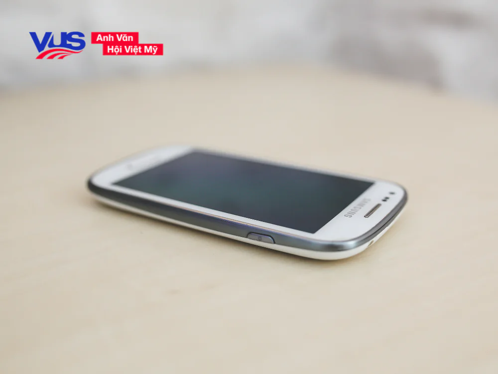 C&oacute; n&ecirc;n học app học tiếng Anh giao tiếp miễn ph&iacute;?