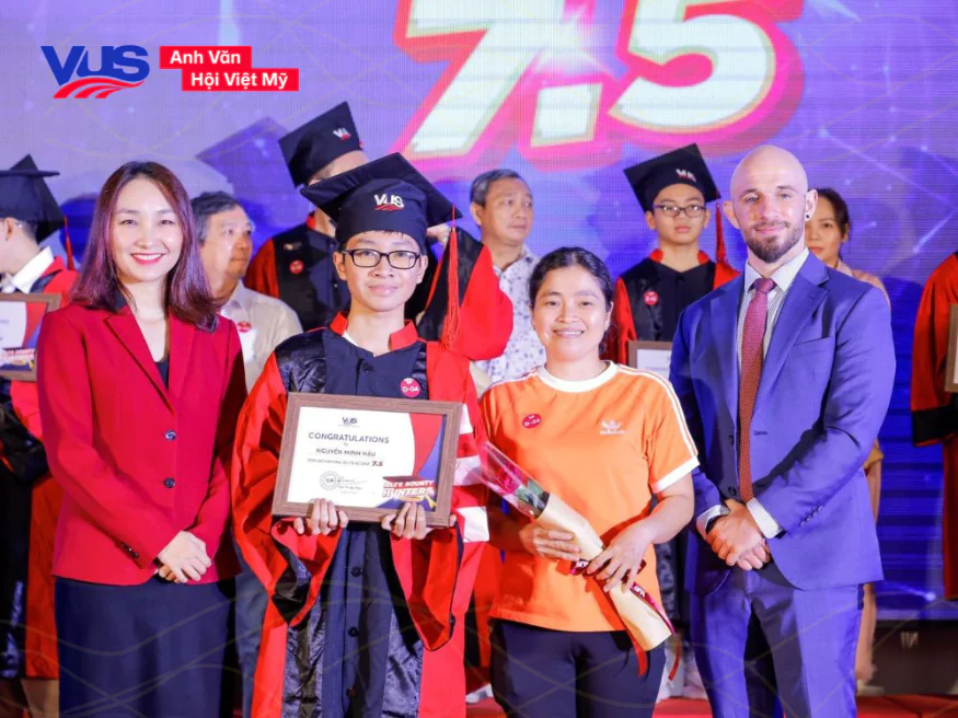 Học vi&ecirc;n VUS tự tin bứt ph&aacute; kỹ năng giao tiếp v&agrave; sẵn s&agrave;ng cho c&aacute;c kỳ thi quốc tế