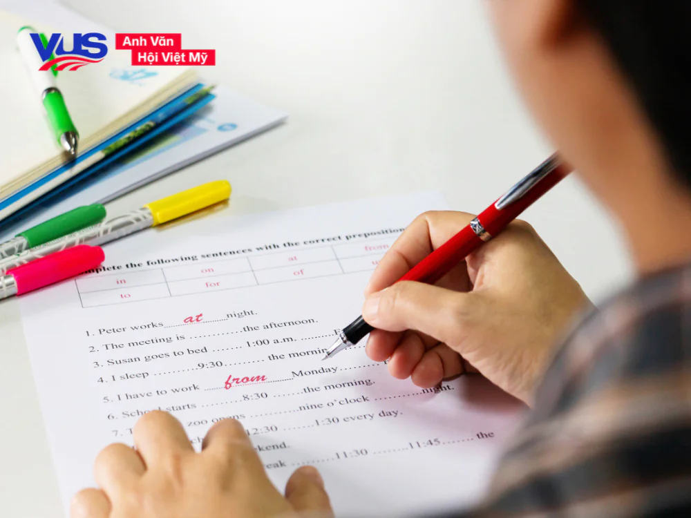 Tổng hợp c&aacute;c dạng b&agrave;i tập giới từ từ cơ bản đến n&acirc;ng cao k&egrave;m đ&aacute;p &aacute;n chi tiết