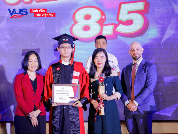 VUS kiến tạo m&ocirc;i trường học tập chuẩn quốc tế, gi&uacute;p mỗi học vi&ecirc;n khơi mở tiềm năng ng&ocirc;n ngữ tối đa