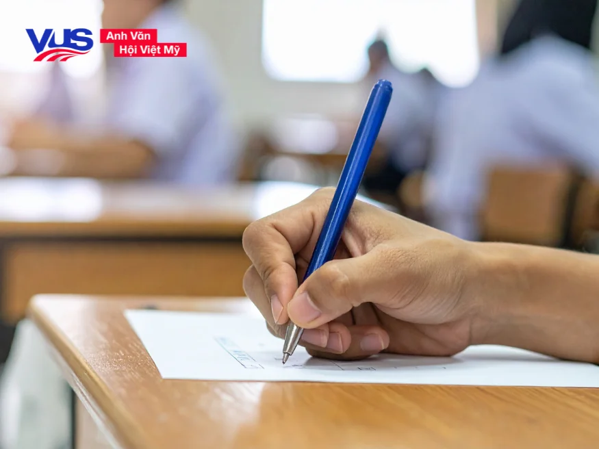 Minh họa đề thi tiếng Anh cuối học k&igrave; 2 lớp 10 k&egrave;m đ&aacute;p &aacute;n